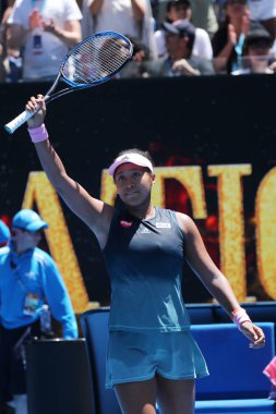 Melbourne, Avustralya - 21 Ocak 2019: Grand Slam şampiyonu Naomi Osaka Japonya'nın sonra onun yuvarlak 2019 Avustralya Açık Melbourne Park 16 maçın zafer kutluyor