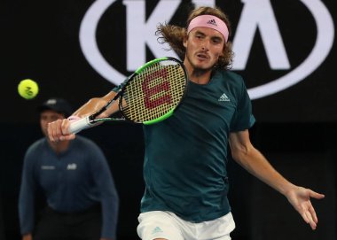Melbourne, Avustralya - 24 Ocak 2019: Profesyonel tenis oyuncusu Stefanos Tsitsipas Yunanistan Avustralya Açık 2019 Melbourne Park onun yarı final maç sırasında eylem