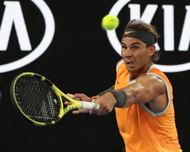 Melbourne, Avustralya - 24 Ocak 2019: 2019 Avustralya Açık Melbourne Park on yedi kez Grand Slam şampiyonu İspanya Rafael Nadal eylem sırasında onun yarı final maç