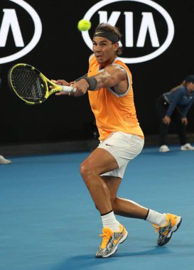 Melbourne, Avustralya - 24 Ocak 2019: 2019 Avustralya Açık Melbourne Park on yedi kez Grand Slam şampiyonu İspanya Rafael Nadal eylem sırasında onun yarı final maç