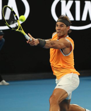 Melbourne, Avustralya - 24 Ocak 2019: 2019 Avustralya Açık Melbourne Park on yedi kez Grand Slam şampiyonu İspanya Rafael Nadal eylem sırasında onun yarı final maç