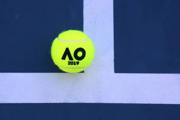 Melbourne Australien Januari 2019 Dunlop Tennisboll Med Australian Open Logo — Stockfoto