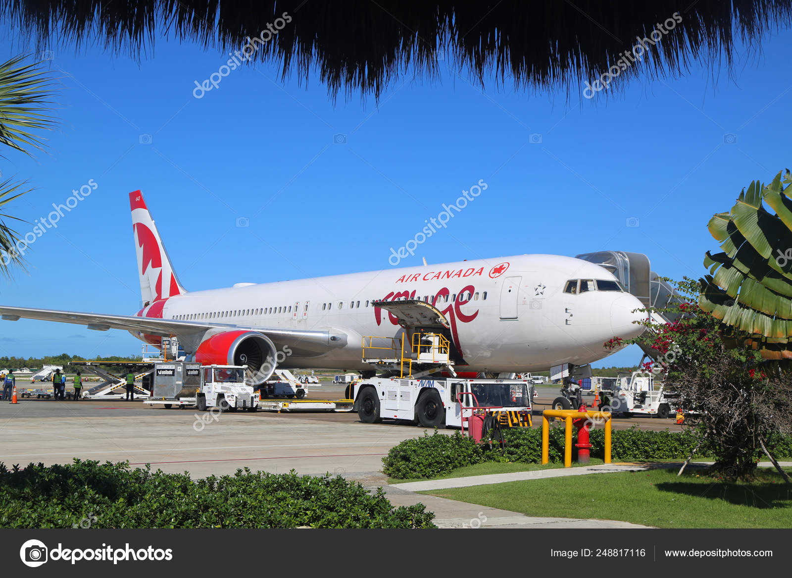 Punta Cana Dominican Republic January 2019 Air Canada Plane Tarmac Stock Editorial Photo C Zhukovsky 248817116