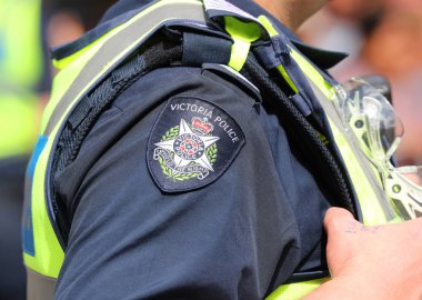 Melbourne, Avustralya - 26 Ocak 2019: Victoria polis omuz yama. Victoria Emniyet Müdürlüğü Melbourne 2019 Avustralya günü yürüyüşü sırasında güvenlik sağlar 