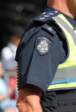 Melbourne, Avustralya - 26 Ocak 2019: Victoria polis omuz yama. Victoria Emniyet Müdürlüğü Melbourne 2019 Avustralya günü yürüyüşü sırasında güvenlik sağlar 