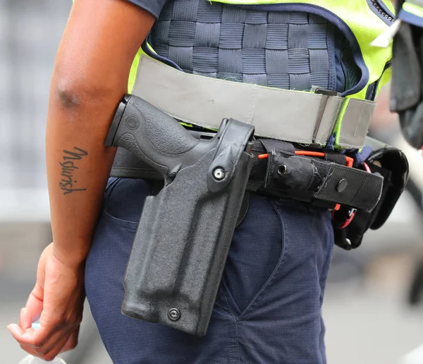 メルボルン オーストラリア 2019 スミス ウェッソン 軍隊および警察 の半自動拳銃 それはオーストラリアのビクトリア州警察の標準的な問題の銃器 — ストック写真