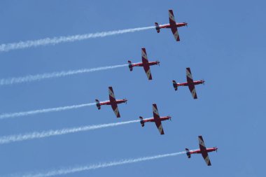 Melbourne, Avustralya - 26 Ocak 2019: Avustralya Kraliyet Hava Kuvvetleri'nın Roulette akrobasi ekran 2019 Avustralya günü Melbourne, Victoria için