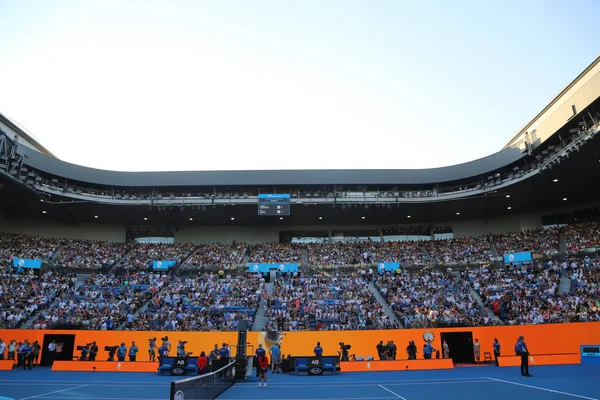 Melbourne, Avustralya - 24 Ocak 2019: Rod Laver arena 2019 sırasında aynı Melbourne Park Avustralyalı Tenis Merkezi Avustralya açık. 1988'den beri Avustralya Açık Ana mekanı oldu