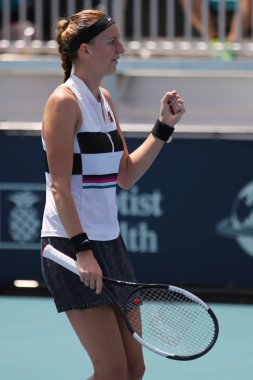 Miami Gardens, Florida - 23 Mart 2019: Grand Slam şampiyonu Petra Kvitova Çek Cumhuriyeti onun turda 2019 açık Miami Miami Gardens, Florida Hard Rock Stadyumu'nda 32 maçın başında