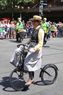 Melbourne, Avustralya-26 Ocak 2019: Victoria üyeleri Vintage Cycle Club Melbourne 2019 Avustralya Day Parade katılmak
