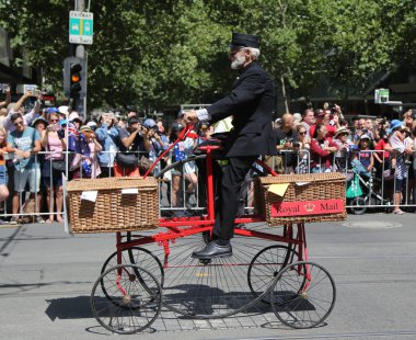 Melbourne, Avustralya-26 Ocak 2019: Victoria üyeleri Vintage Cycle Club Melbourne 2019 Avustralya Day Parade katılmak