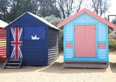 Brighton plajında renkli banyo kutuları, Melbourne, Avustralya