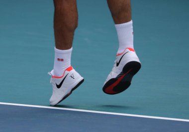 Miami Gardens, Florida-27 Mart, 2019: Grand Slam Şampiyon Roger Federer Isviçre Miami Gardens, Florida 'da 2019 Miami Open at 16 maç onun turu sırasında özel RF tenis giyer