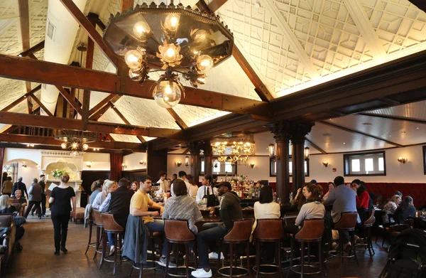 2019年4月14日 绿地上的客栈酒吧 绿地上的小酒馆是一家美国美食地标性餐厅 位于纽约市曼哈顿的中央公园 — 图库照片