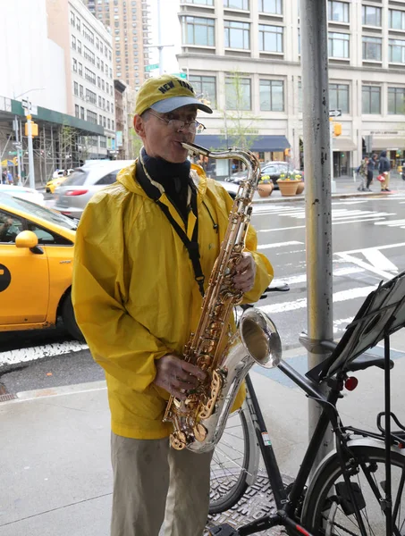 New York Dubna 2019 Neznámý Saxofonista Centru Manhattanu — Stock fotografie