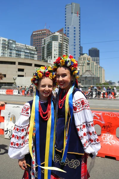 Melbourne Australia Ianuarie 2019 Fetele Ucrainene Participă Parada Ziua Australiei — Fotografie, imagine de stoc