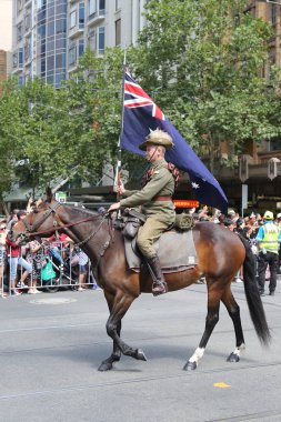 Melbourne, Avustralya - 26 Ocak 2019: Creswick Rsl Light Horse Troop üyeleri Melbourne'deki 2019 Avustralya Günü Geçit Töreni'ne katılıyor
