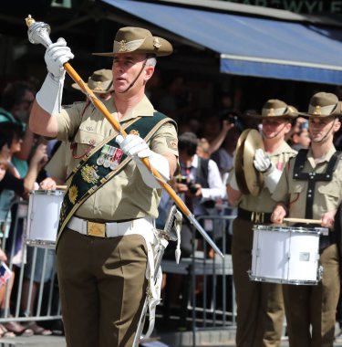 MELBOURNE, AUSTRALYA - 26 Ocak 2019: Avustralya Ordusu askeri bandosu Melbourne 'daki 2019 Avustralya Günü Geçit Töreni' ne katıldı