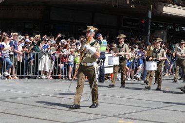 MELBOURNE, AUSTRALYA - 26 Ocak 2019: Avustralya Ordusu askeri bandosu Melbourne 'daki 2019 Avustralya Günü Geçit Töreni' ne katıldı