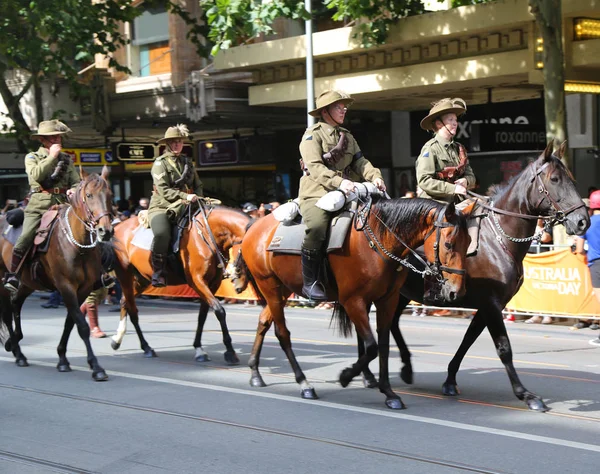 墨尔本 澳大利亚 2019年1月26日 克雷斯威克Rsl轻马部队成员参加2019年澳大利亚日游行在墨尔本 — 图库照片