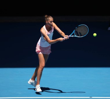 Melbourne, Avustralya - 22 Ocak 2019: Profesyonel tenisçi Karolina Pliskova, Melbourne Park'ta düzenlenen 2019 Avustralya Açık'ta çeyrek final maçında forma giyerken