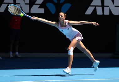 Melbourne, Avustralya - 22 Ocak 2019: Profesyonel tenisçi Karolina Pliskova, Melbourne Park'ta düzenlenen 2019 Avustralya Açık'ta çeyrek final maçında forma giyerken