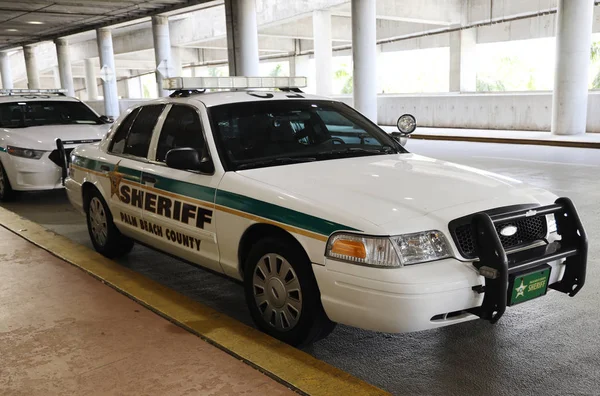 パームビーチ フロリダ州 2019年3月31日 パームビーチ郡保安官の車は ウェストパームビーチ空港でセキュリティを提供します — ストック写真