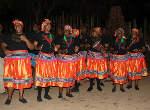 Hazyview Südafrika Oktober 2018 Einheimische Tänzer Treten Für Touristen Der — Stockfoto