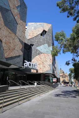 Melbourne, Avustralya - 22 Ocak 2019: Melbourne'deki Federasyon Meydanı'nda Avustralya Hareketli Görüntü Merkezi. Yerel halk ve ziyaretçiler için popüler site, aynı zamanda Fed Meydanı olarak bilinen 2002 yılında açıldı