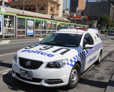 Melbourne, Avustralya - 22 Ocak 2019: Victoria Polisi Melbourne, Avustralya'da güvenlik sağlıyor