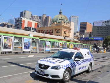 Melbourne, Avustralya - 22 Ocak 2019: Victoria Polisi Melbourne, Avustralya'da güvenlik sağlıyor