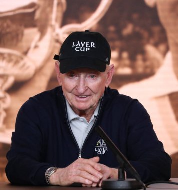 Melbourne, Avustralya - 23 Ocak 2019: Grand Slam şampiyonu Rod Laver Melbourne'de düzenlenen 2019 Avustralya Açık tenis şampiyonasında basın toplantısı düzenledi.