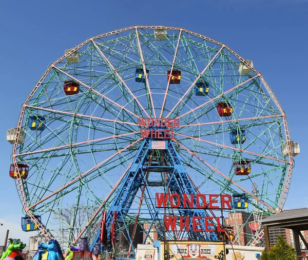 Brooklyn Nowy Jork Kwietnia 2019 Koło Wonder Parku Rozrywki Coney — Zdjęcie stockowe