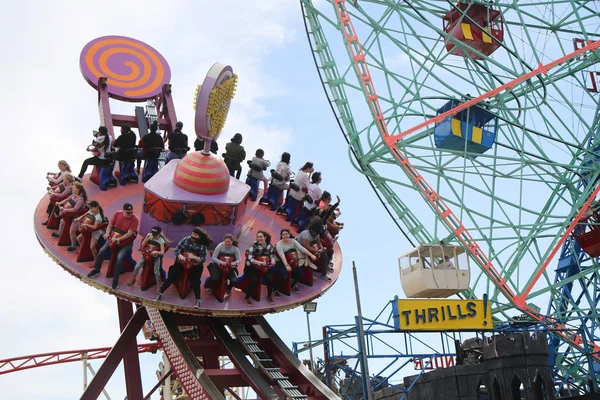 Brooklyn New York April 2019 Electro Spin Ride Coney Island — Stock Photo, Image