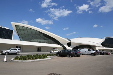 New York- 16 Mayıs 2019: Twa Hotel, New York'taki John F. Kennedy Uluslararası Havaalanı'nda (Jfk) Eero Saarinen tarafından tasarlanan tarihi Twa Uçuş Merkezi binasında açıldı.