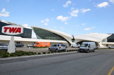 New York- 16 Mayıs 2019: Twa Hotel, New York'taki John F. Kennedy Uluslararası Havaalanı'nda (Jfk) Eero Saarinen tarafından tasarlanan tarihi Twa Uçuş Merkezi binasında açıldı.
