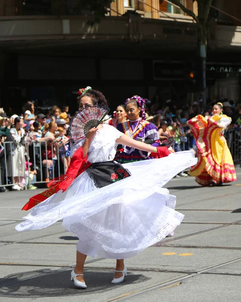 Melbourne Australia Enero 2019 Los Miembros Mexbourne Dance Participan Desfile —  Fotos de Stock