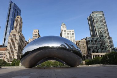 Chicago, Illinois - 23 Mayıs 2019: Millennium Park,Chicago'da Cloud Gate heykeli. Cloud Gate, Hindistan doğumlu İngiliz sanatçı Sir Anish Kapoor'un halka açık heykeli.