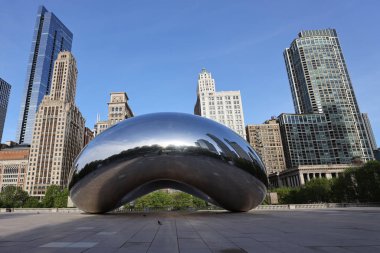 Chicago, Illinois - 23 Mayıs 2019: Millennium Park,Chicago'da Cloud Gate heykeli. Cloud Gate, Hindistan doğumlu İngiliz sanatçı Sir Anish Kapoor'un halka açık heykeli.