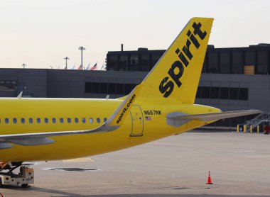Chicago, Illinois - 24 Mayıs 2019: Spirit Airlines Airbus A320 Chicago'daki O'Hare Uluslararası Havaalanı'nda pistte