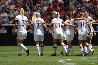 Harrison, NJ-26 Mayıs 2019: ABD kadın milli futbol takımı, Harrison, NJ. USA 2019 kadın Dünya Kupası için hazırlık olarak Meksika karşı dost oyun sırasında puan gol kutluyor 3-0