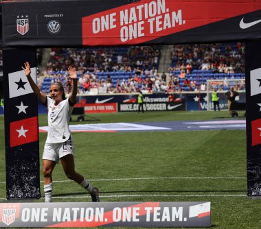 Harrison, Nj - 26 Mayıs 2019: ABD Kadın Milli Futbol Takımı forveti Mallory Pugh, Meksika ile oynanan hazırlık maçından sonra Harrison, Nj'de düzenlenen 2019 Kadınlar Dünya Kupası kutlamaları sırasında #2