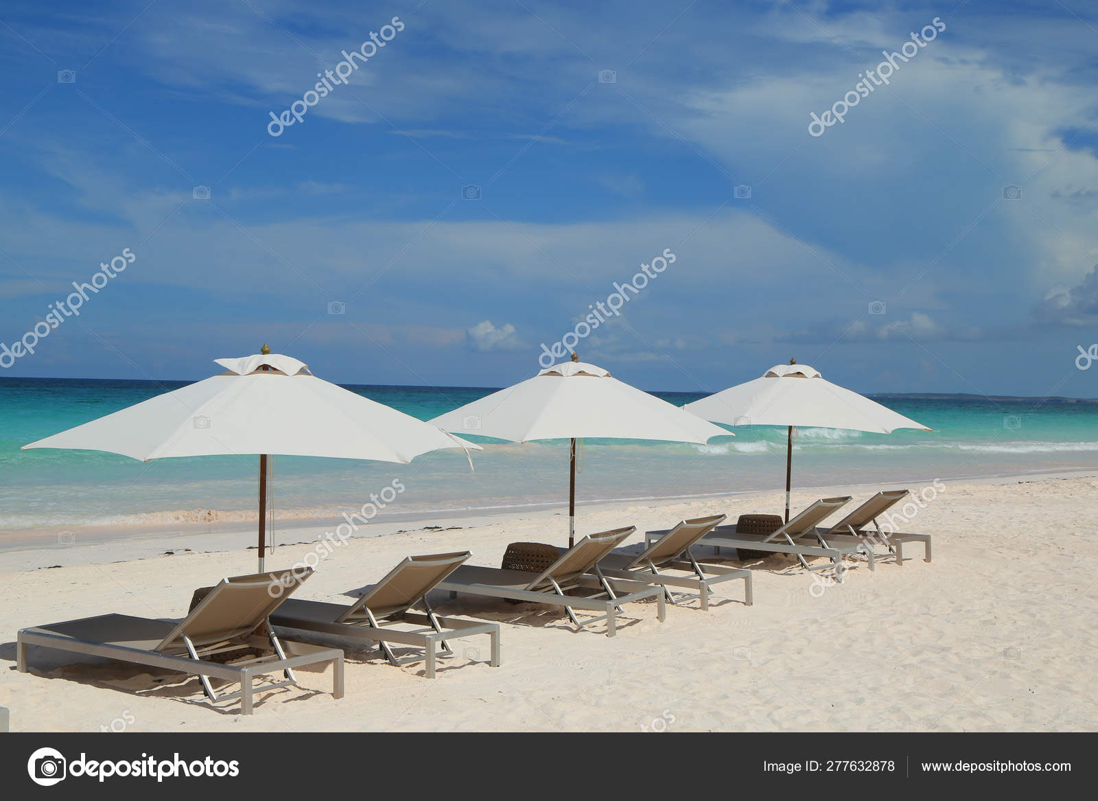Beach Chairs Umbrella Beautiful Caribbean Beach Harbor Island