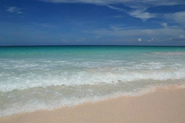 Beautiful Caribbean Beach Harbor Island Bahamas — Stock Photo, Image