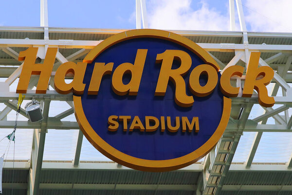 MIAMI GARDENS, FLORIDA - 27 марта 2019 года: Hard Rock Stadium during 2019 Miami Open in Miami Gardens, Florida
