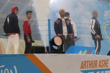 New York - 25 Ağustos 2018: Latin erkek grubu Cnco, Billie Jean King Ulusal Tenis Merkezi'nde düzenlenen Arthur Ashe Kids Day 2018'e katılıyor