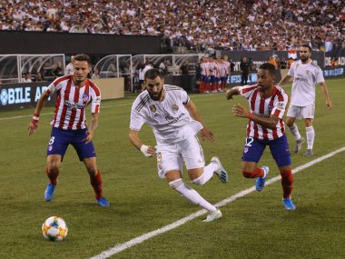 East Rutherford, Nj - 26 Temmuz 2019: Real Madrid'den Karim Benzema, Metlife stadyumunda düzenlenen 2019 Uluslararası Şampiyonlar Kupası'nda Atletico de Madrid ile oynanan maçta #9. Real Madrid 3-7 kaybetti