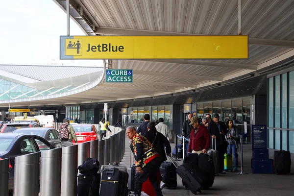 Nowy Jork Marca 2019 Obszar Wyjazdu Jetblue Terminal Lotnisku John — Zdjęcie stockowe
