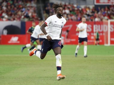 New York - 24 Temmuz 2019: Liverpool Fc'den Forvet Divock Ogiri (27), New York Yankees Stadyumu'nda oynanan 2019 Western Union Cup maçında Sporting Cp'ye karşı mücadele ediyor