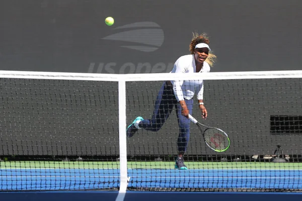 Nova Iorque Agosto 2019 Campeã Grand Slam Serena Williams Treina — Fotografia de Stock